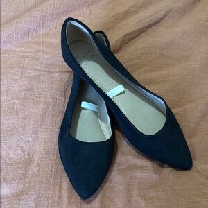 Elegant Black Suede Flats